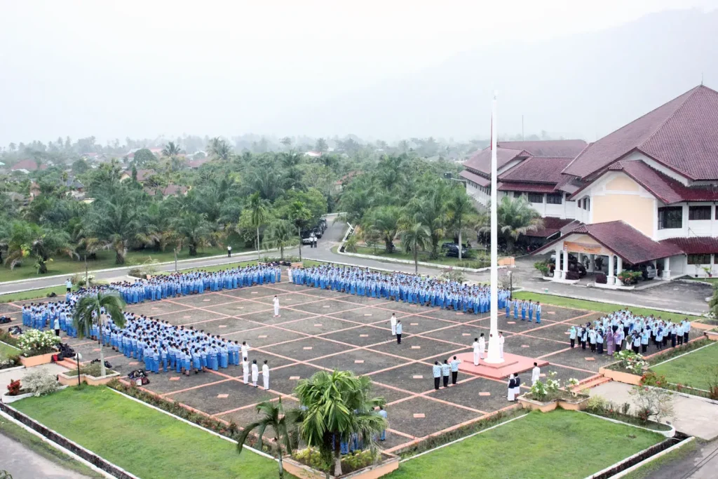 SMK Bhakti Karya Kota Tegal Gelar Upacara Peringatan Hari Pendidikan Nasional